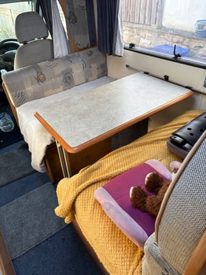2004 Auto-Trail Apache 600 — photo 14 of 15