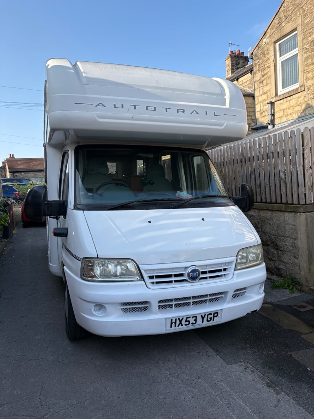 2004 Auto-Trail Apache 600 - Image 1