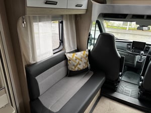 2020 Auto-Trail F-Line F60 — photo 11 of 22