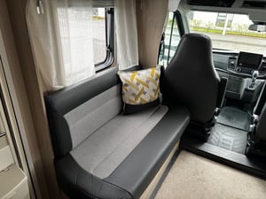 2020 Auto-Trail F-Line F60 — photo 16 of 22