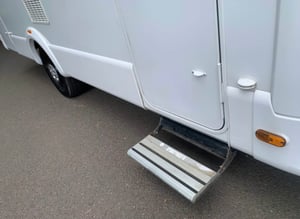 2018 Weinsberg Carahome 700 DG — photo 10 of 25