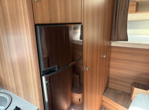 2018 Weinsberg Carahome 700 DG — photo 18 of 25