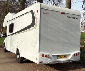 2018 Weinsberg Carahome 700 DG — photo 8 of 25