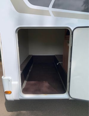 2018 Weinsberg Carahome 700 DG — photo 24 of 25