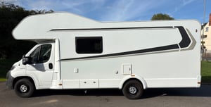 Weinsberg Carahome 700 DG — photo 44 of 63