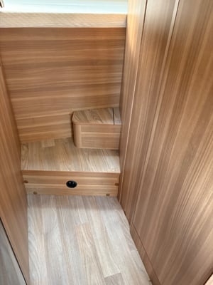 Weinsberg Carahome 700 DG — photo 45 of 63