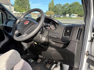 Weinsberg Carahome 700 DG — photo 47 of 63