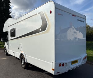 Weinsberg Carahome 700 DG — photo 48 of 63
