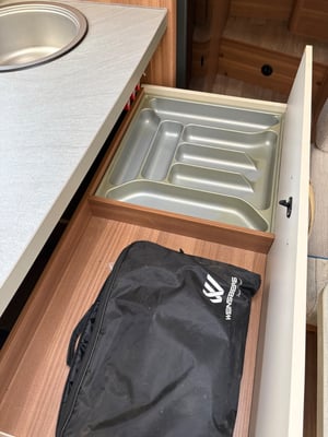 Weinsberg Carahome 700 DG — photo 49 of 63