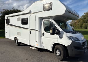 Weinsberg Carahome 700 DG — photo 58 of 63