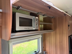 Weinsberg Carahome 700 DG — photo 59 of 63