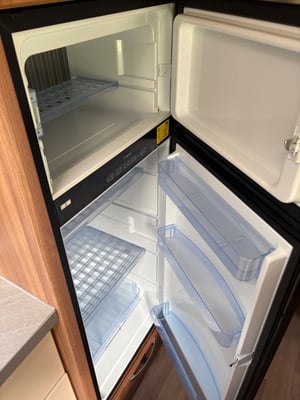 Weinsberg Carahome 700 DG — photo 62 of 63