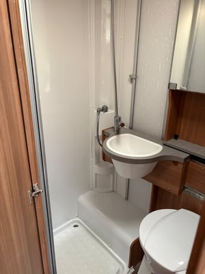 Weinsberg Carahome 700 DG — photo 63 of 63