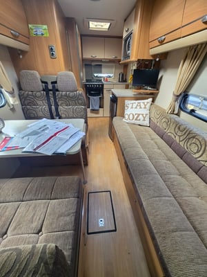 2011 Swift Sundance 590 RS — photo 5 of 13