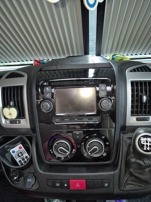 2016 Knaus Sky Ti Silver Meg 700 — photo 9 of 65