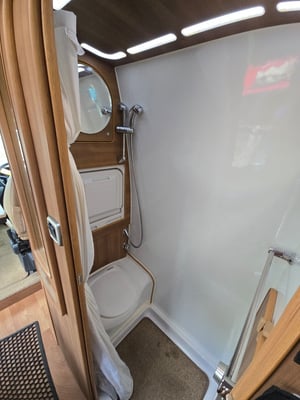2013 IH Motorhomes Fiat Ducato TIO R IH TIO R - 2 Berth, 2.3l diesel — photo 16 of 30