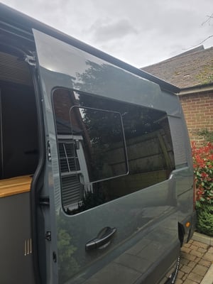2023 Renault Master Custom Professional Conversion — photo 21 of 28