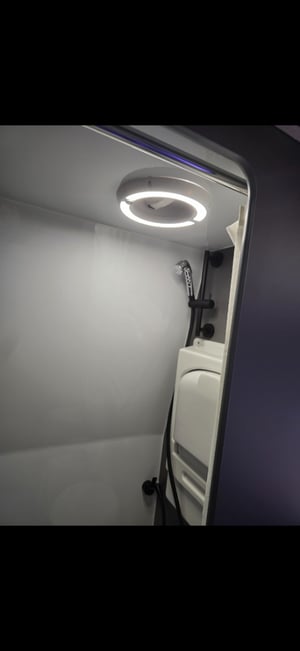 2023 Renault Master Custom Professional Conversion — photo 23 of 28