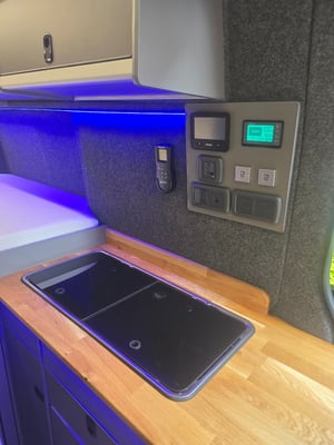 2023 Renault Master Custom Professional Conversion — photo 24 of 28