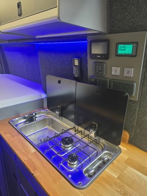 2023 Renault Master Custom Professional Conversion — photo 28 of 28