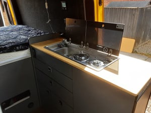 2018 Mercedes-Benz Sprinter — photo 18 of 24
