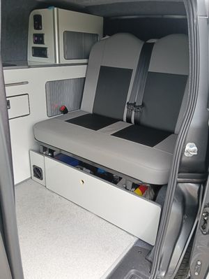 2021 Nissan NV200 — photo 9 of 22