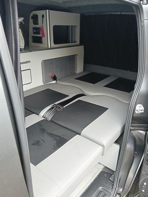 2021 Nissan NV200 — photo 12 of 22