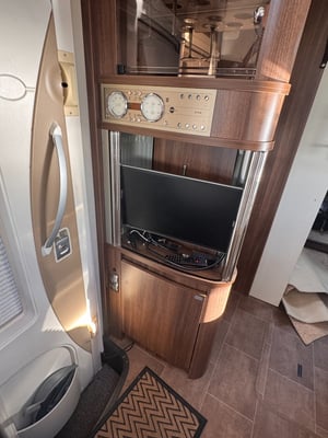 2015 Burstner Elegance i810g i 810 g — photo 13 of 34