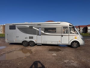 2015 Burstner Elegance i810g i 810 g — photo 5 of 34