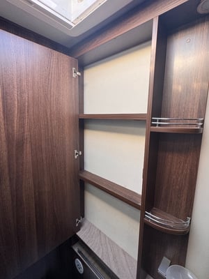 2015 Burstner Elegance i810g i 810 g — photo 28 of 34