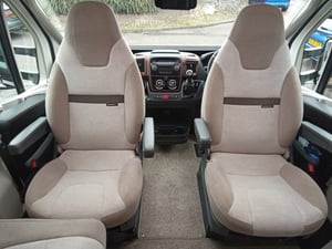 2021 Swift Kon-Tiki Sport 560 — photo 13 of 32