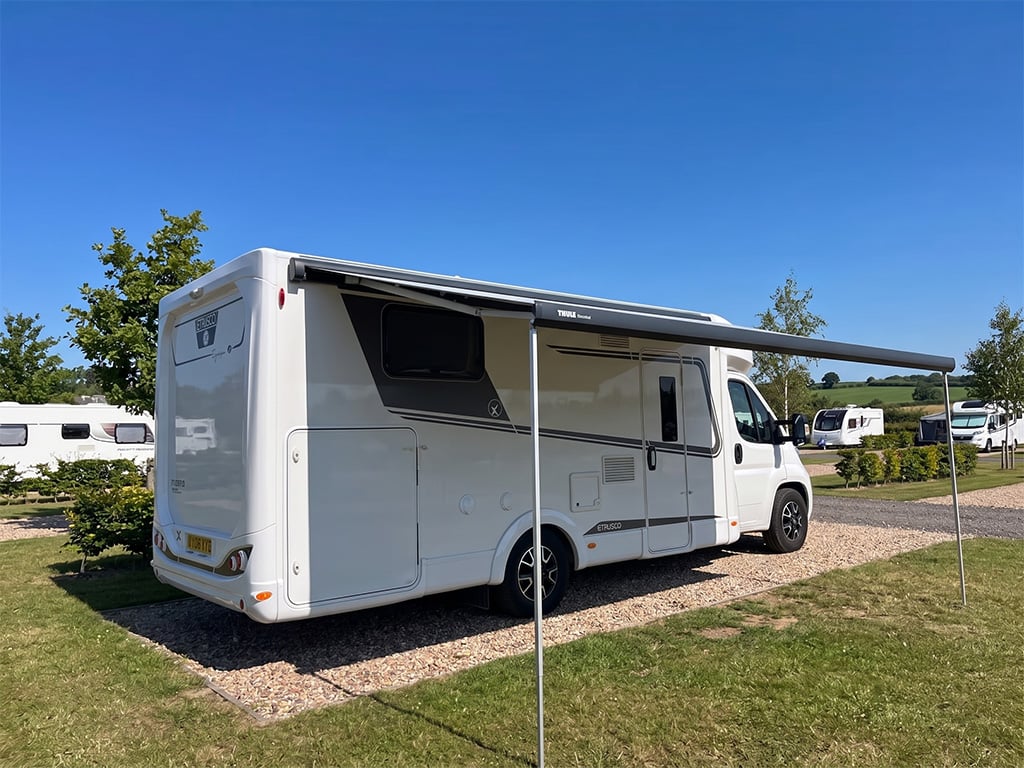 2024 Etrusco T 7400 - Image 1