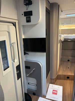 2024 Etrusco T 7400 — photo 9 of 16