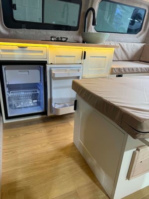2020 Ford Transit Custom Camper — photo 8 of 14