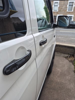 2016 Volkswagen T6 Campervan — photo 16 of 23