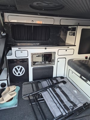 2016 Volkswagen T6 Campervan — photo 11 of 23