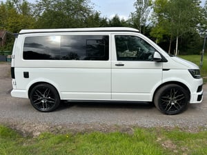 2016 Volkswagen Transporter T30 T6 — photo 1 of 16