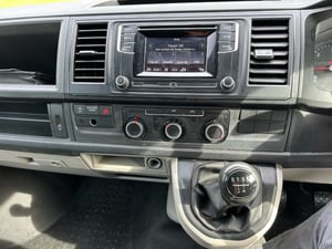 2016 Volkswagen Transporter T30 T6 — photo 7 of 16