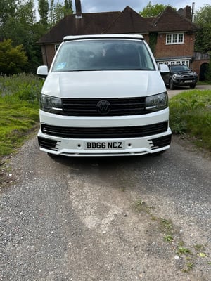 2016 Volkswagen Transporter T30 T6 — photo 2 of 16
