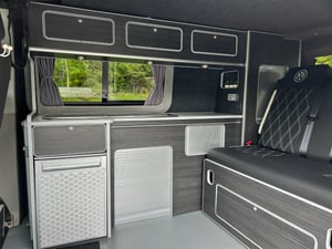 2016 Volkswagen Transporter T30 T6 — photo 14 of 16
