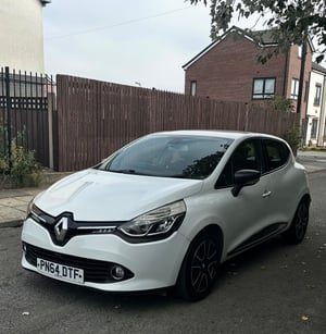 2014 Renault Clio — photo 12 of 22