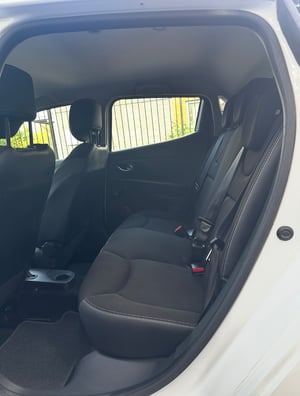 2014 Renault Clio — photo 15 of 22
