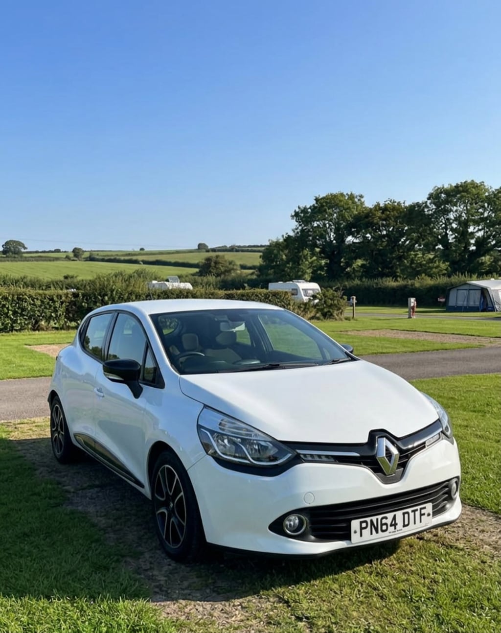 2014 Renault Clio - Image 1