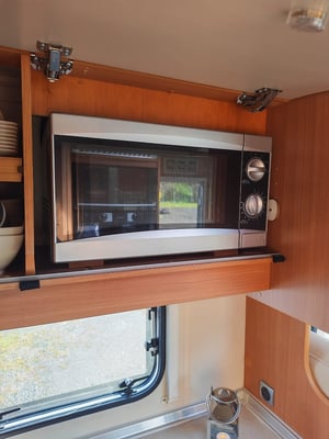 2012 Burstner Aviano — photo 3 of 28