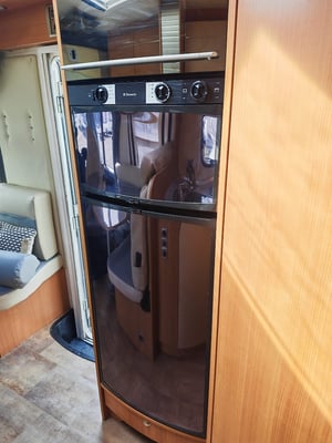 2012 Burstner Aviano — photo 6 of 28