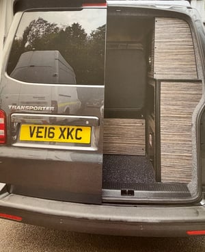 2016 Volkswagen Transporter T6 LWB TDi Highline  — photo 16 of 21