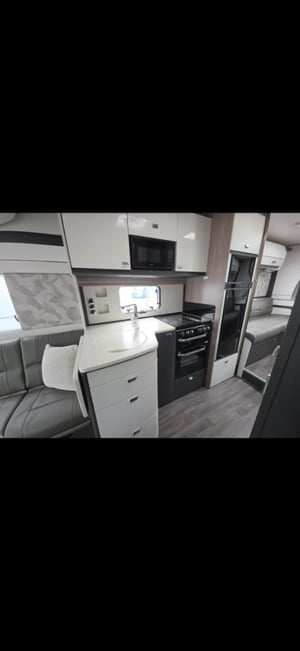 2025 Swift Kon-Tiki 874 — photo 6 of 7