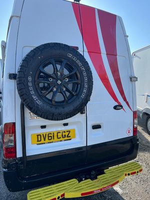 Ford Transit LWB 2.4 — photo 16 of 28