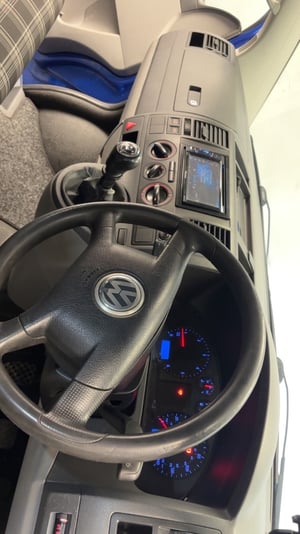 2004 Volkswagen T5 Campervan — photo 26 of 27