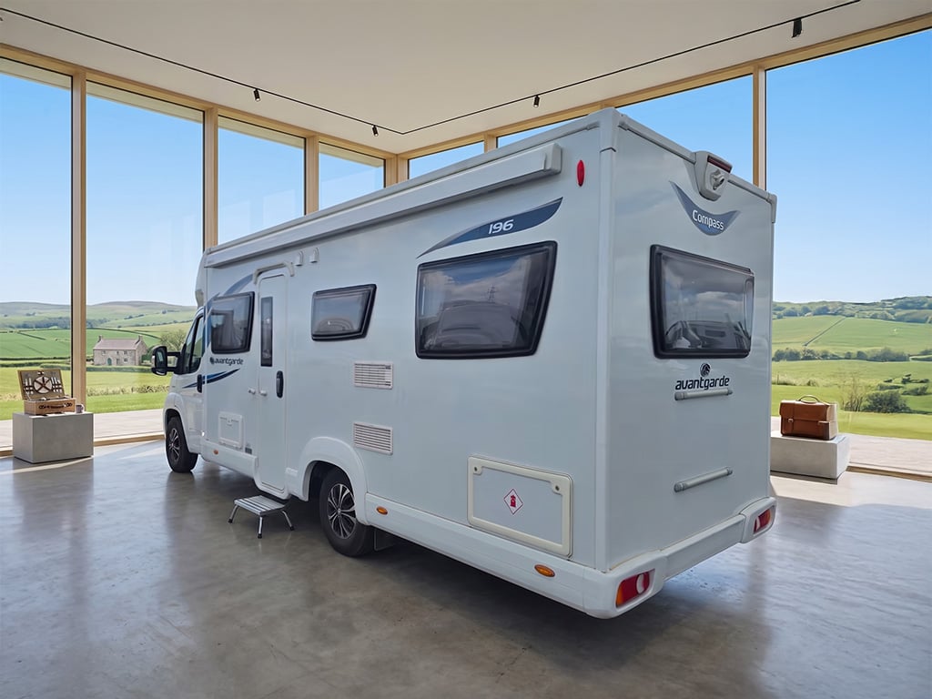 2021 Compass Avantgard 196 - Image 1